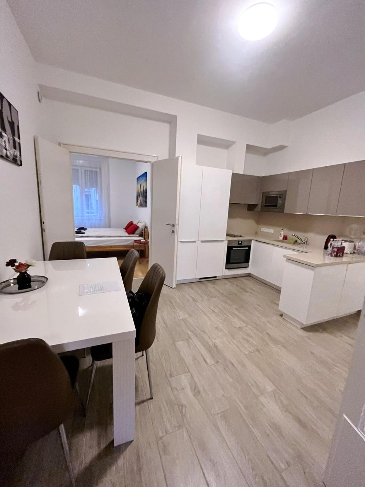 Boutique Family Apartment In The Heart Of City Budapest Ngoại thất bức ảnh