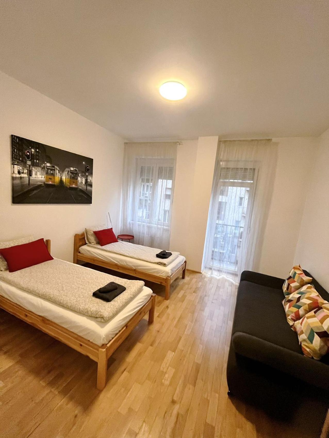 Boutique Family Apartment In The Heart Of City Budapest Ngoại thất bức ảnh