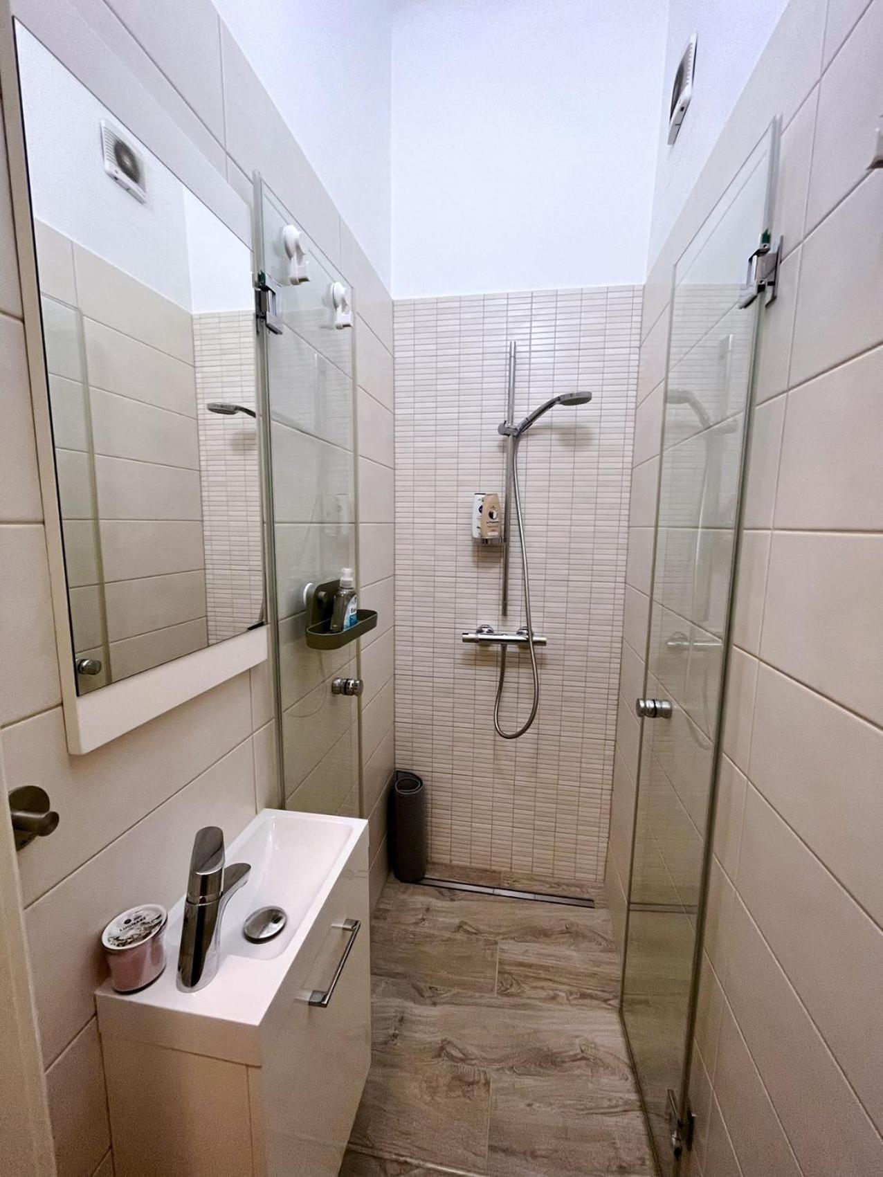 Boutique Family Apartment In The Heart Of City Budapest Ngoại thất bức ảnh